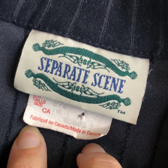 ✨💙Vintage Navy Pinstripe Stretchy Blazer💙✨ - Picture 6 of 9